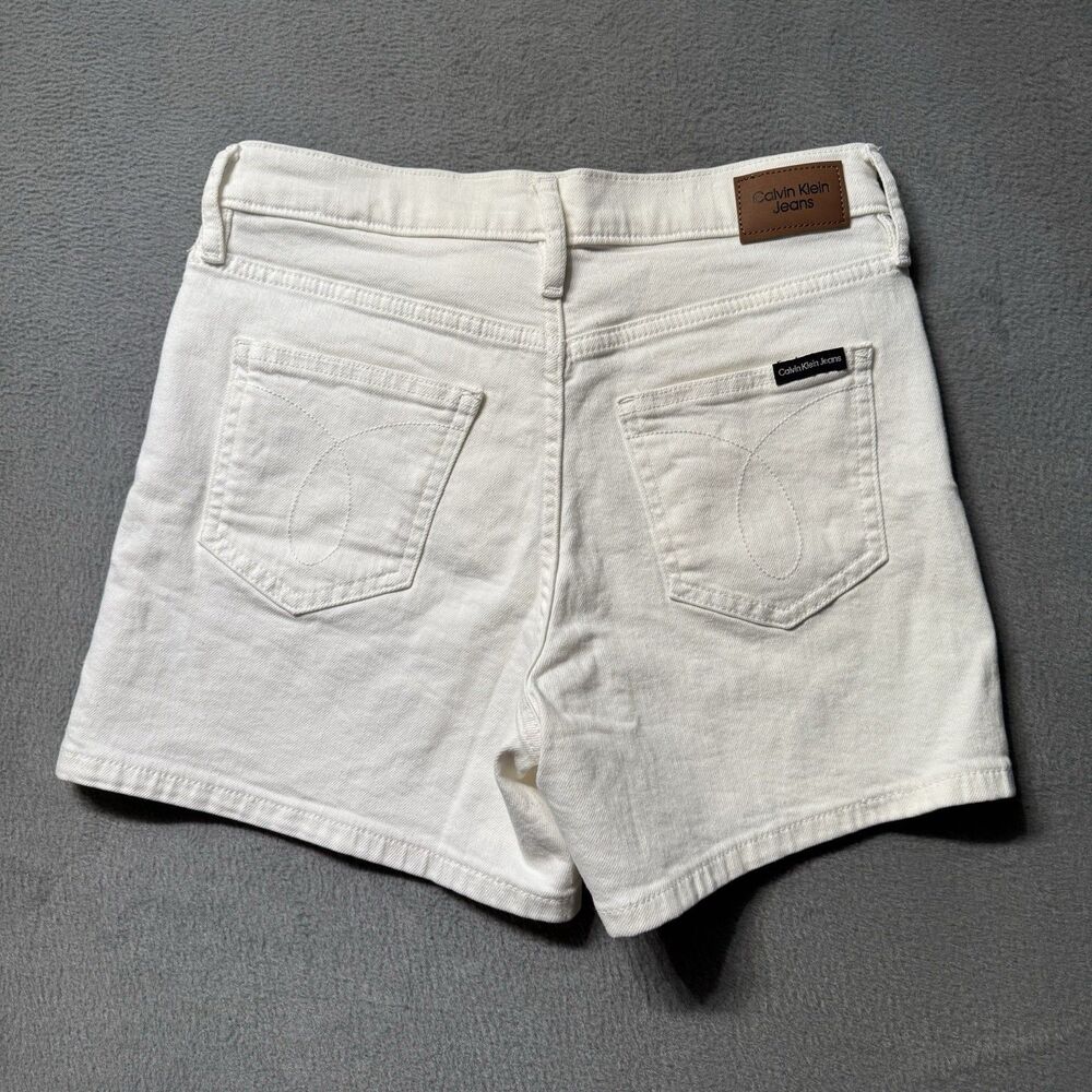Calvin Klein Jeans Womens 6 Denim Shorts White Mid Rise Stretch Classic EUC - Picture 2 of 9